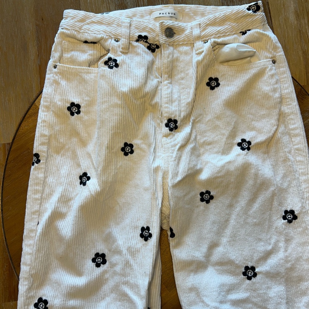 PacSun White Corduroy Pants with Black Floral Design - Picture 2 of 6